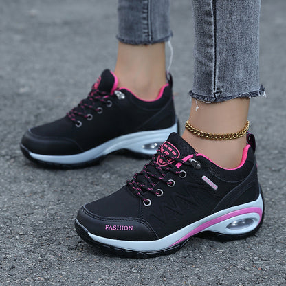 Buty trekkingowe z miękkimi podeszwami